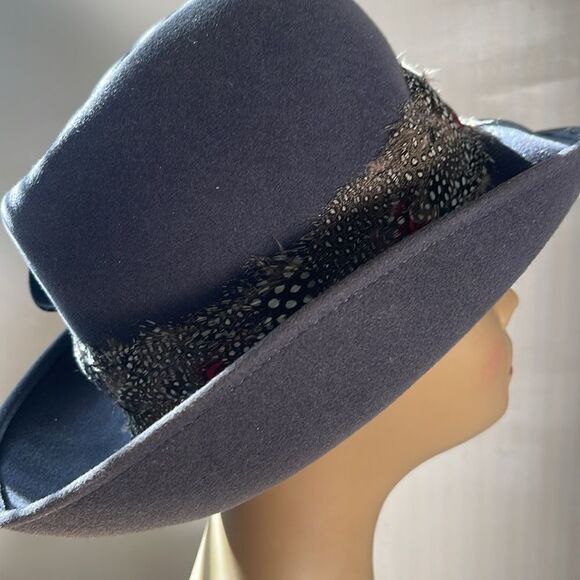 Elegant Mr. John Classic Gray Feathered Women's Hat. 22” circumference. - Picture 5 of 8